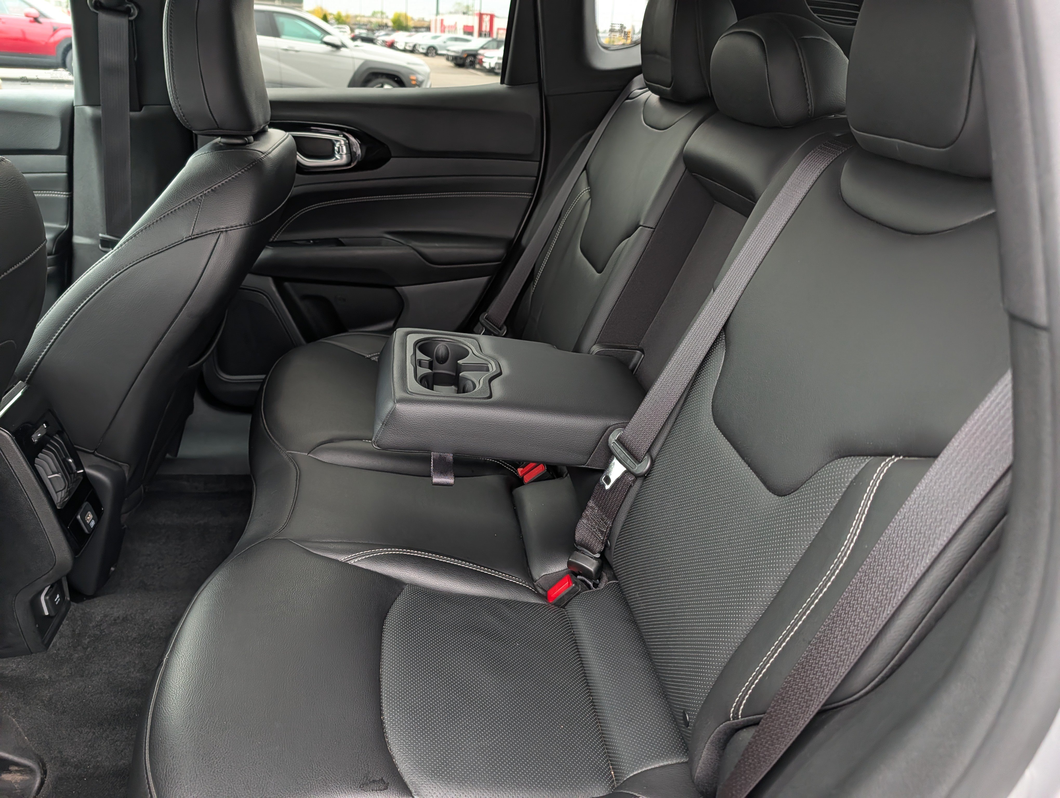 Used 2022 Jeep Compass High Altitude AWD/4WD image 12