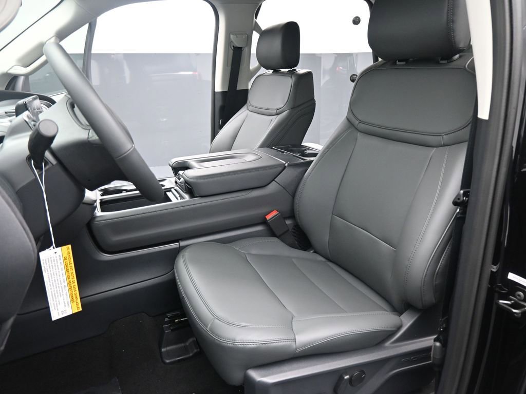 New 2026 Ford Expedition Active image 11