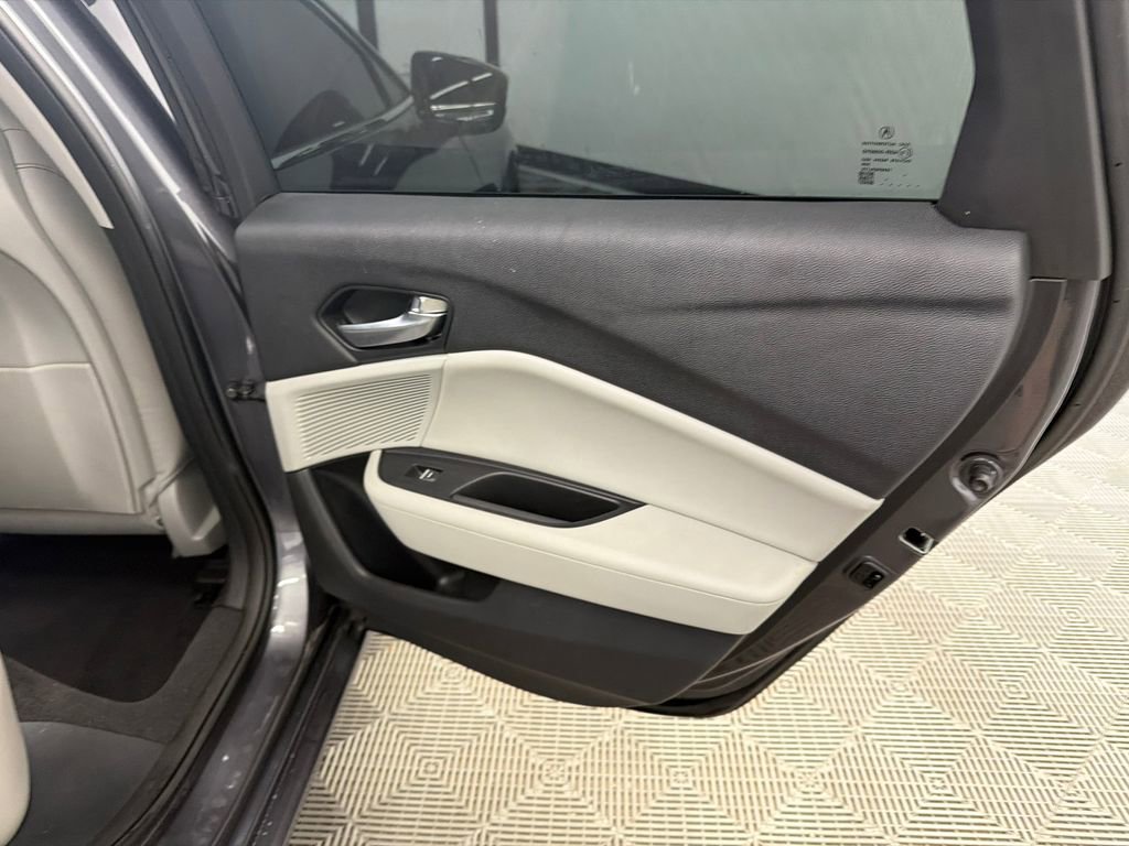 Used 2023 Acura TLX w/ Technology Package FWD image 18