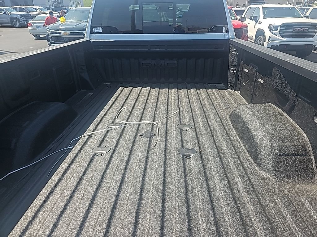 New 2026 GMC Sierra 3500 SLT w/ SLT Convenience Package image 6