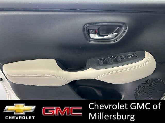 Used 2023 Honda HR-V LX image 12