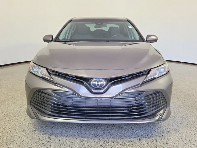 Used 2020 Toyota Camry LE FWD image 3