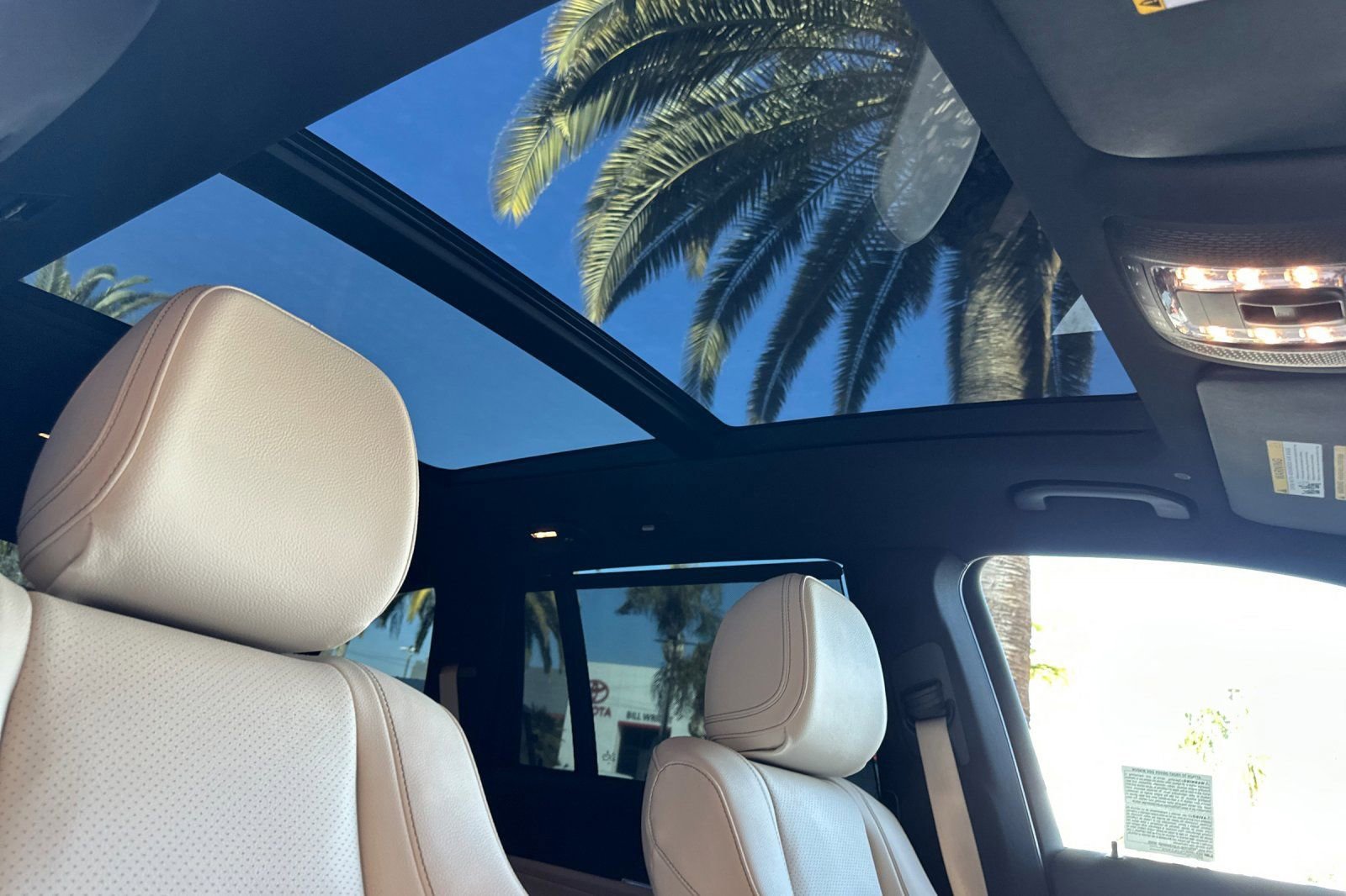 Used 2025 Mercedes-Benz GLS 450 4MATIC image 19