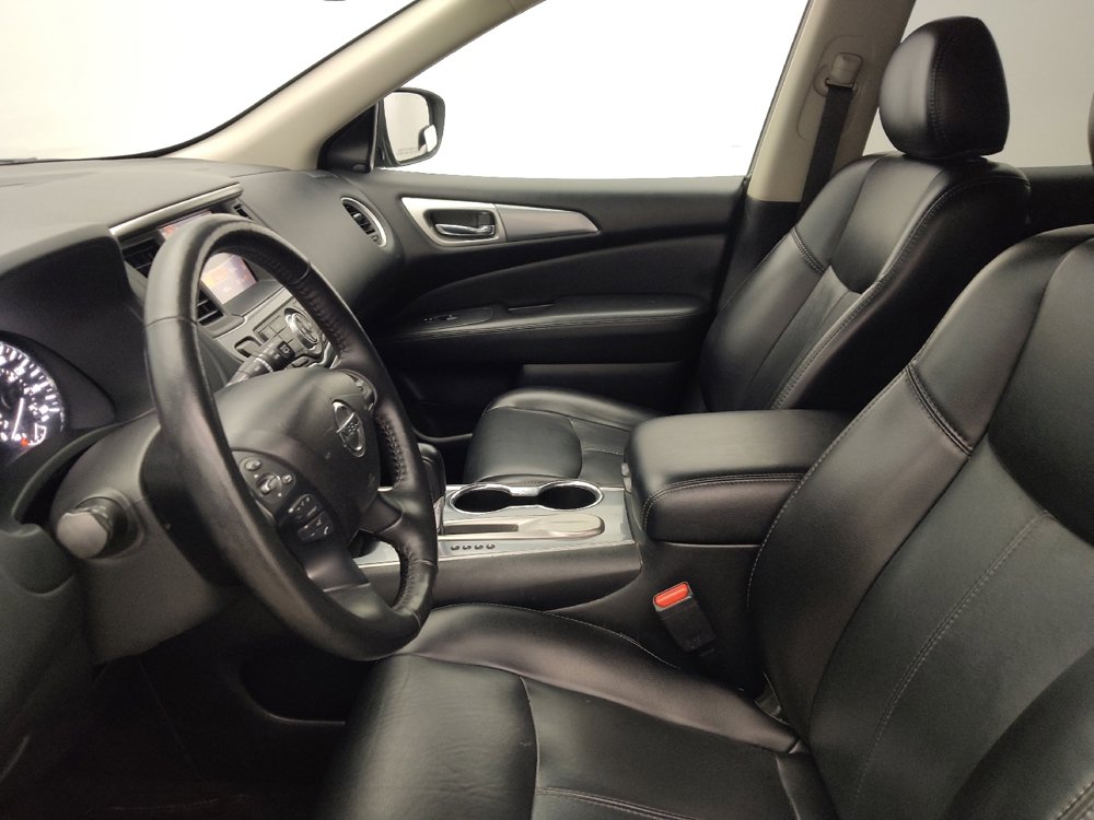 Used 2020 Nissan Pathfinder SL image 17