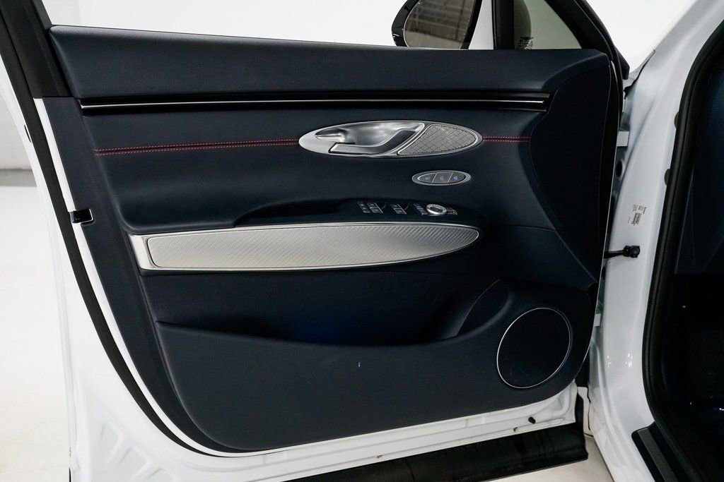 Used 2024 Genesis GV70 3.5T Sport image 7