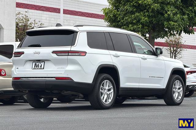 Used 2022 Jeep Grand Cherokee L Laredo w/ Luxury Tech Group I RWD image 4
