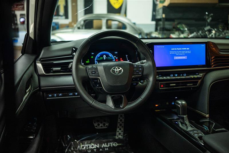 Used 2025 Toyota Camry SE w/ Multimedia Upgrade Package FWD image 15