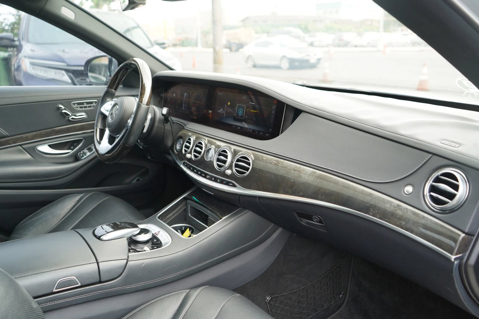 Used 2018 Mercedes-Benz S 560 Sedan image 19