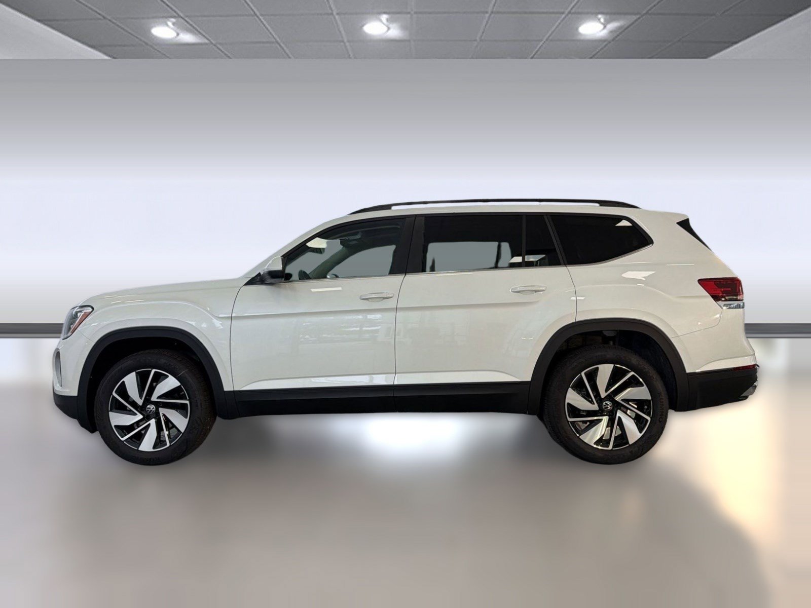 New 2026 Volkswagen Atlas SE FWD image 2