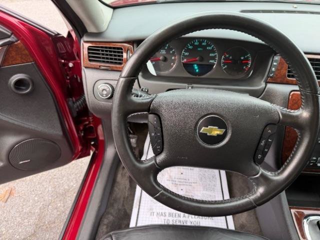 Used 2011 Chevrolet Impala LT w/ Luxury Edition Package image 17