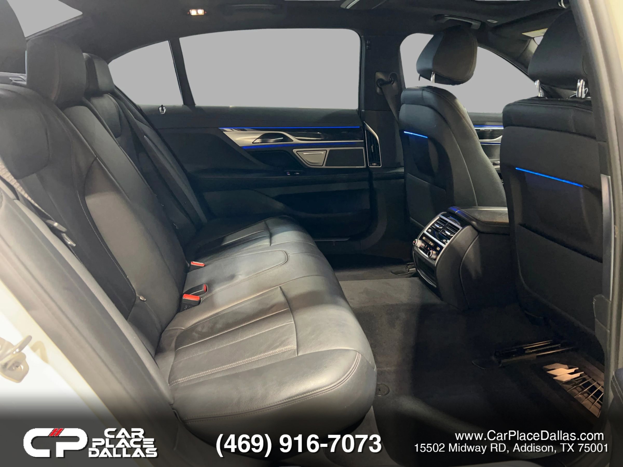 Used 2019 BMW 740i w/ M Sport Package image 28