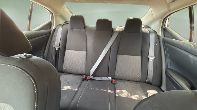 Used 2025 Nissan Sentra SV w/ All-Weather Package FWD image 33