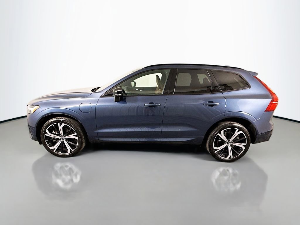 Used 2024 Volvo XC60 T8 Ultimate w/ Climate Package AWD/4WD image 4