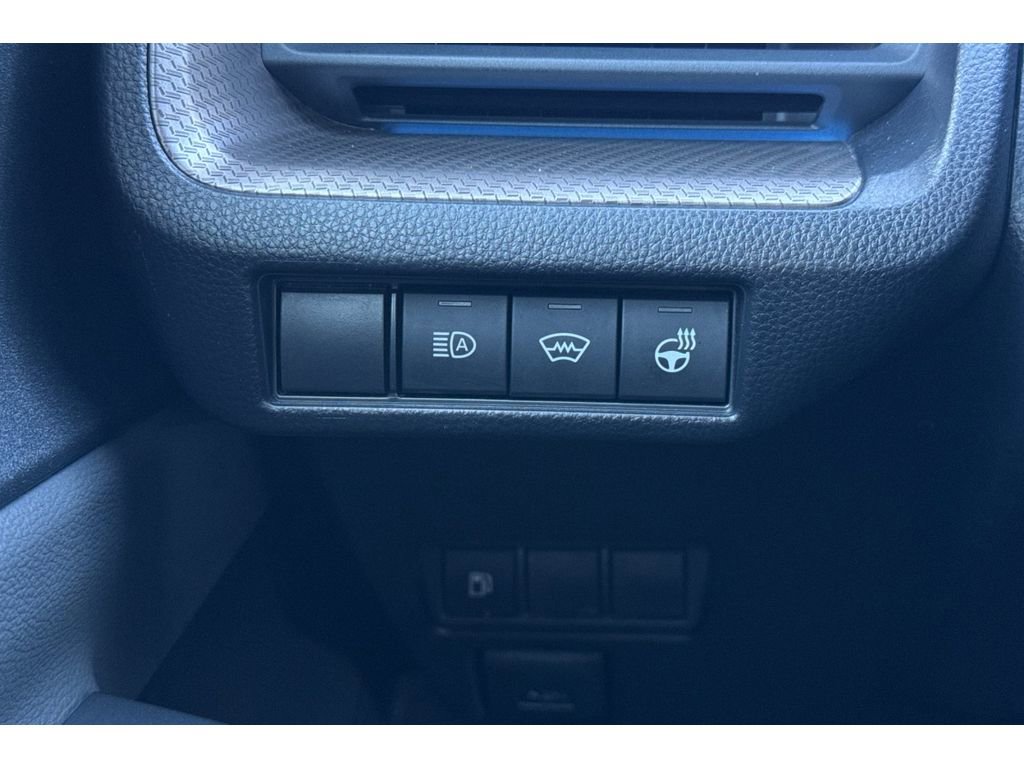 Used 2024 Toyota Prius XLE image 30