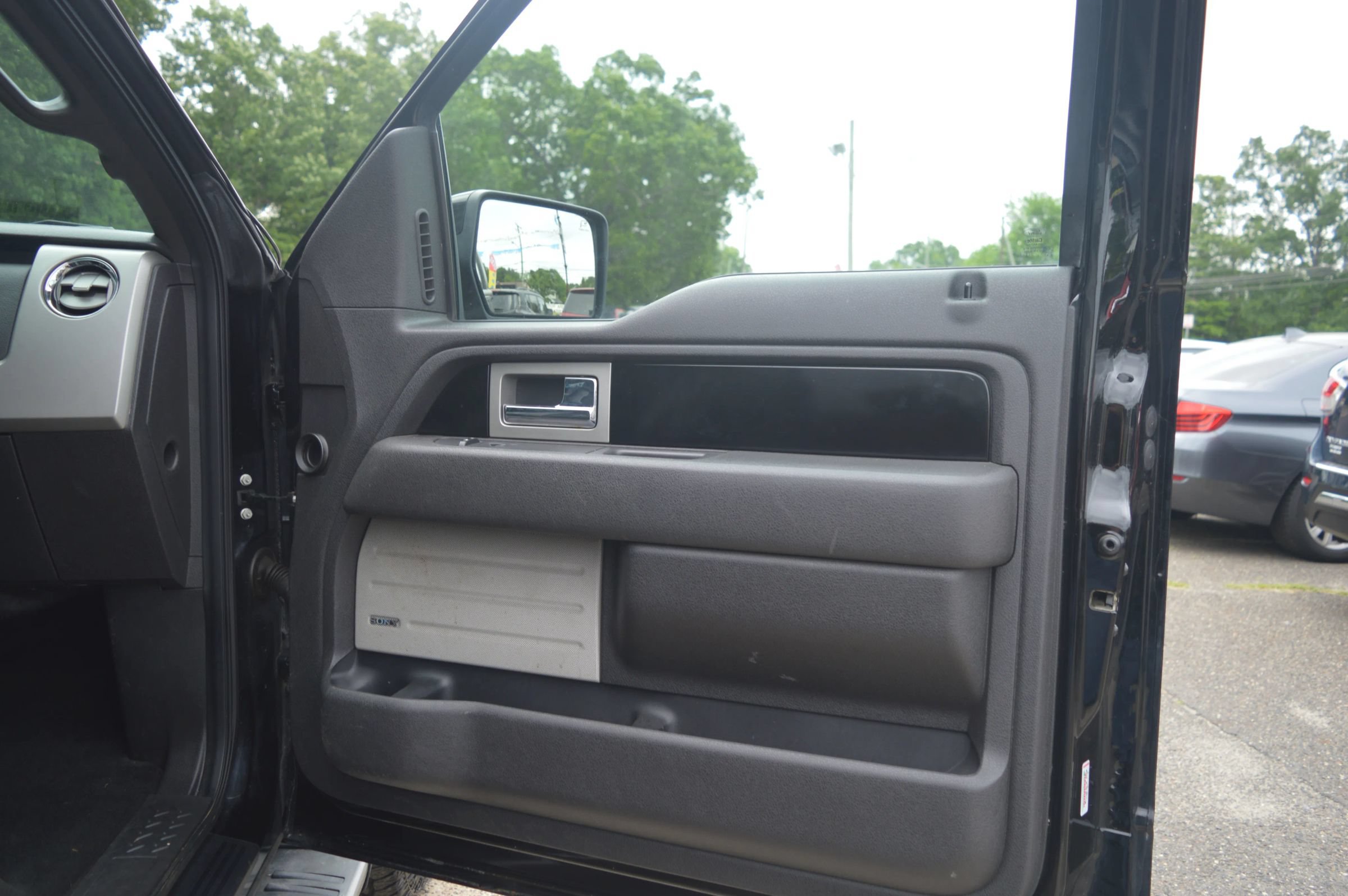 Used 2011 Ford F150 FX4 w/ FX Luxury Pkg AWD/4WD image 27