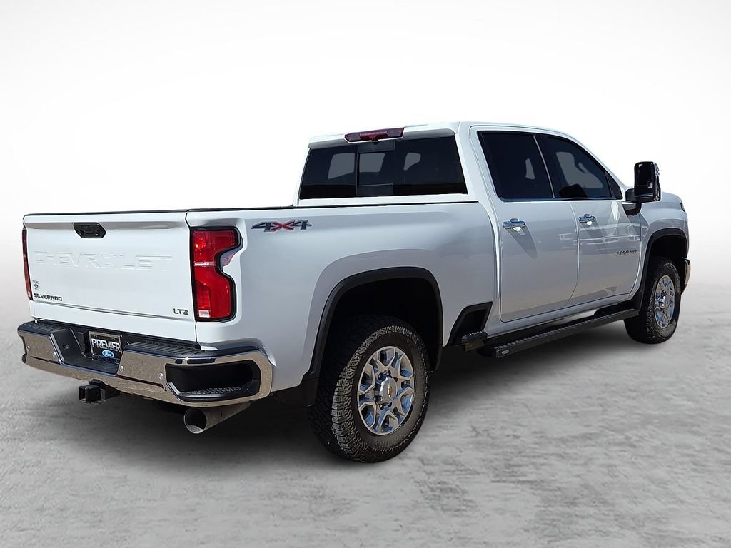 Used 2025 Chevrolet Silverado 2500 LTZ w/ LTZ Convenience Package AWD/4WD image 10