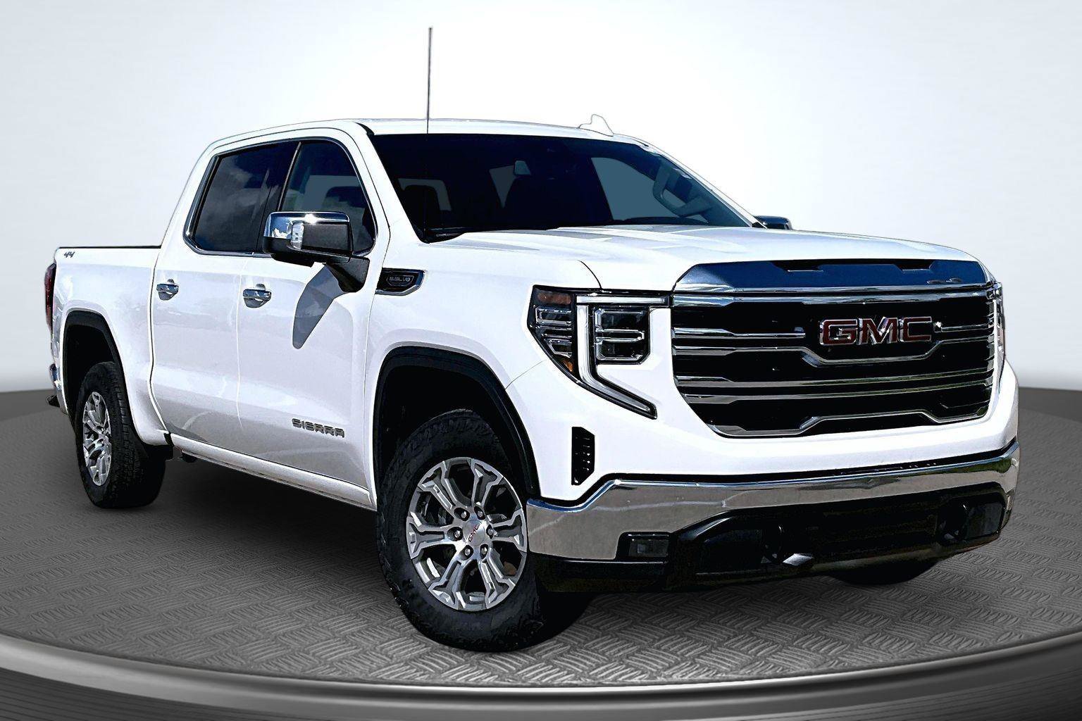 Used 2024 GMC Sierra 1500 SLT AWD/4WD image 13