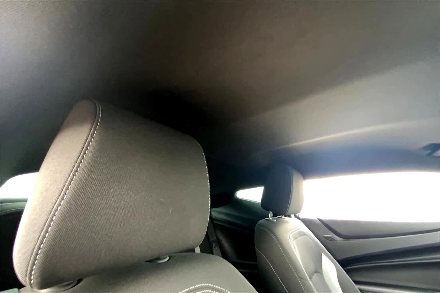 Used 2019 Chevrolet Camaro LT w/ Technology Package RWD image 12