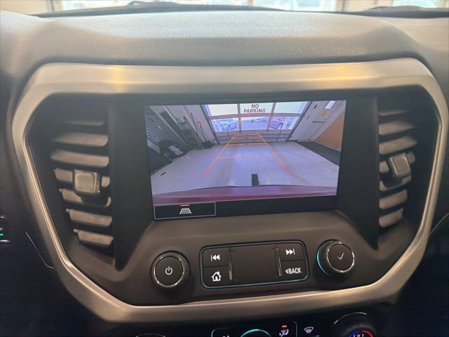 Used 2023 GMC Acadia SLT image 3