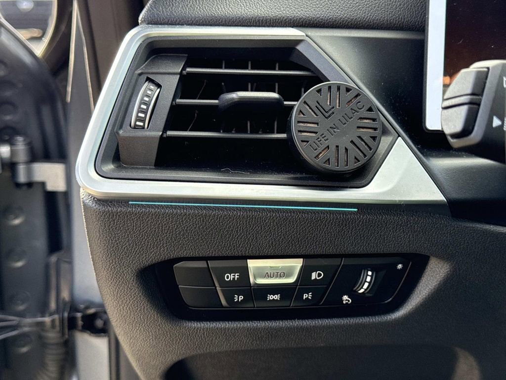 Used 2024 BMW i4 eDrive40 image 31