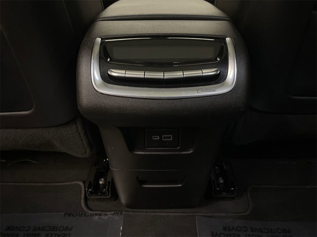 Used 2023 Cadillac XT6 Sport image 16