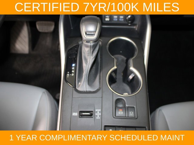 Used 2022 Toyota Highlander XLE AWD/4WD image 26