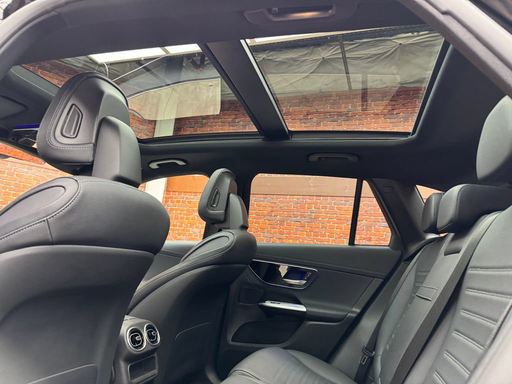 Certified 2025 Mercedes-Benz GLC 300 4MATIC image 25