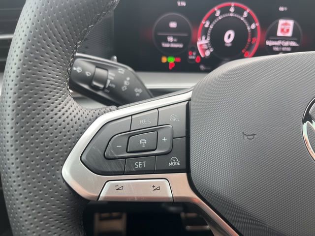 New 2026 Volkswagen Tiguan SE R-Line FWD image 9