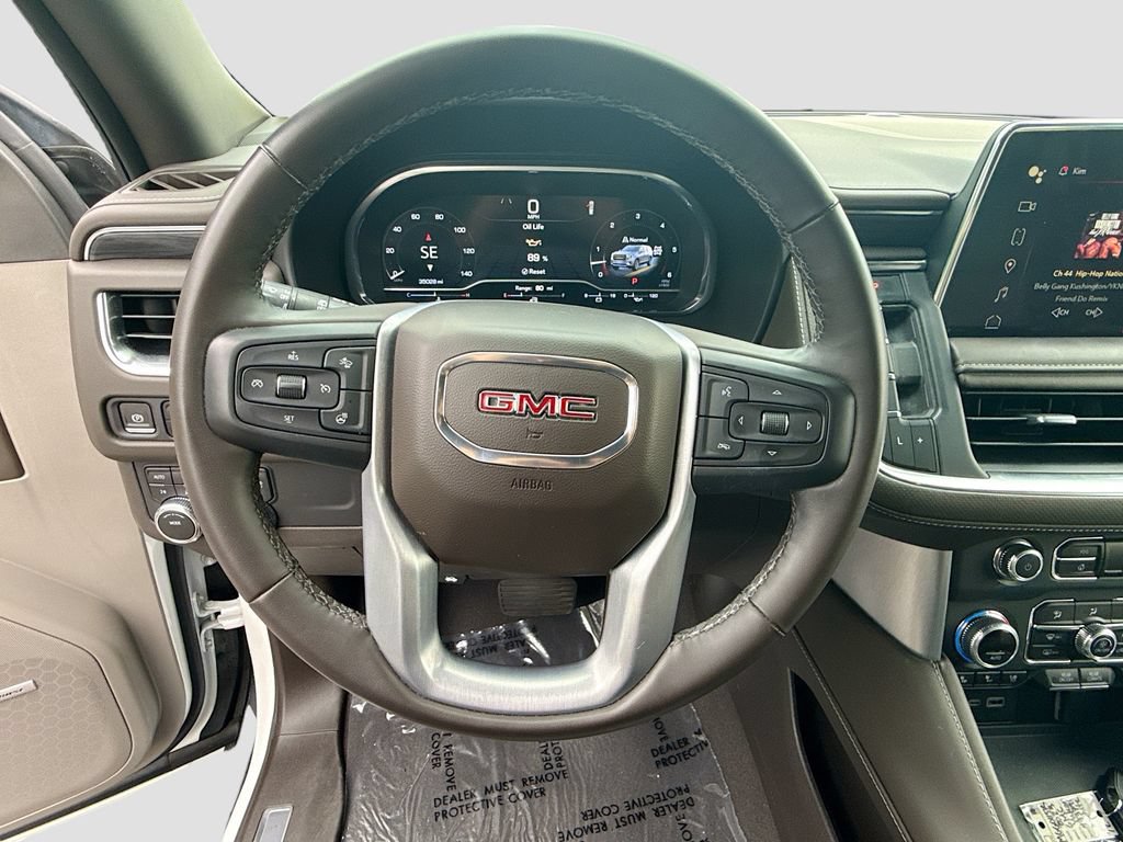 Used 2023 GMC Yukon SLT w/ SLT Premium Package AWD/4WD image 14