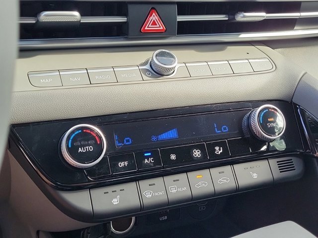 Certified 2025 Hyundai Elantra SEL image 26