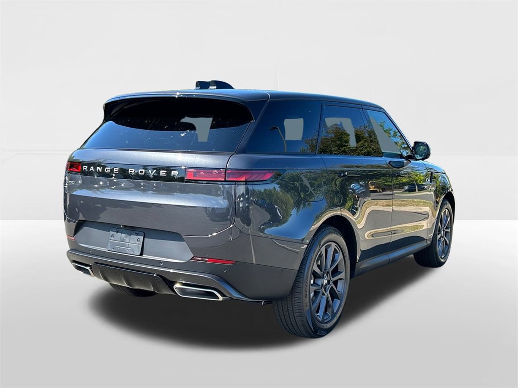 New 2025 Land Rover Range Rover Sport SE image 4
