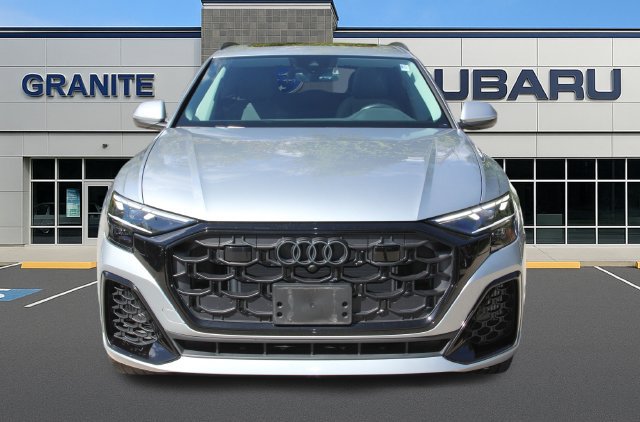 Used 2024 Audi Q8 Premium Plus AWD/4WD image 4