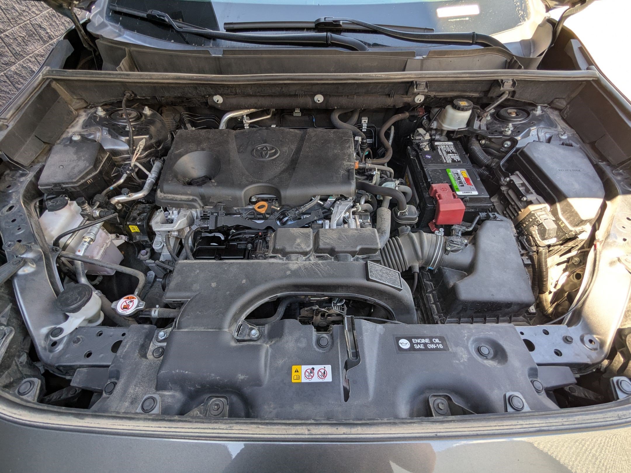 Used 2021 Toyota RAV4 XLE Premium AWD/4WD image 33