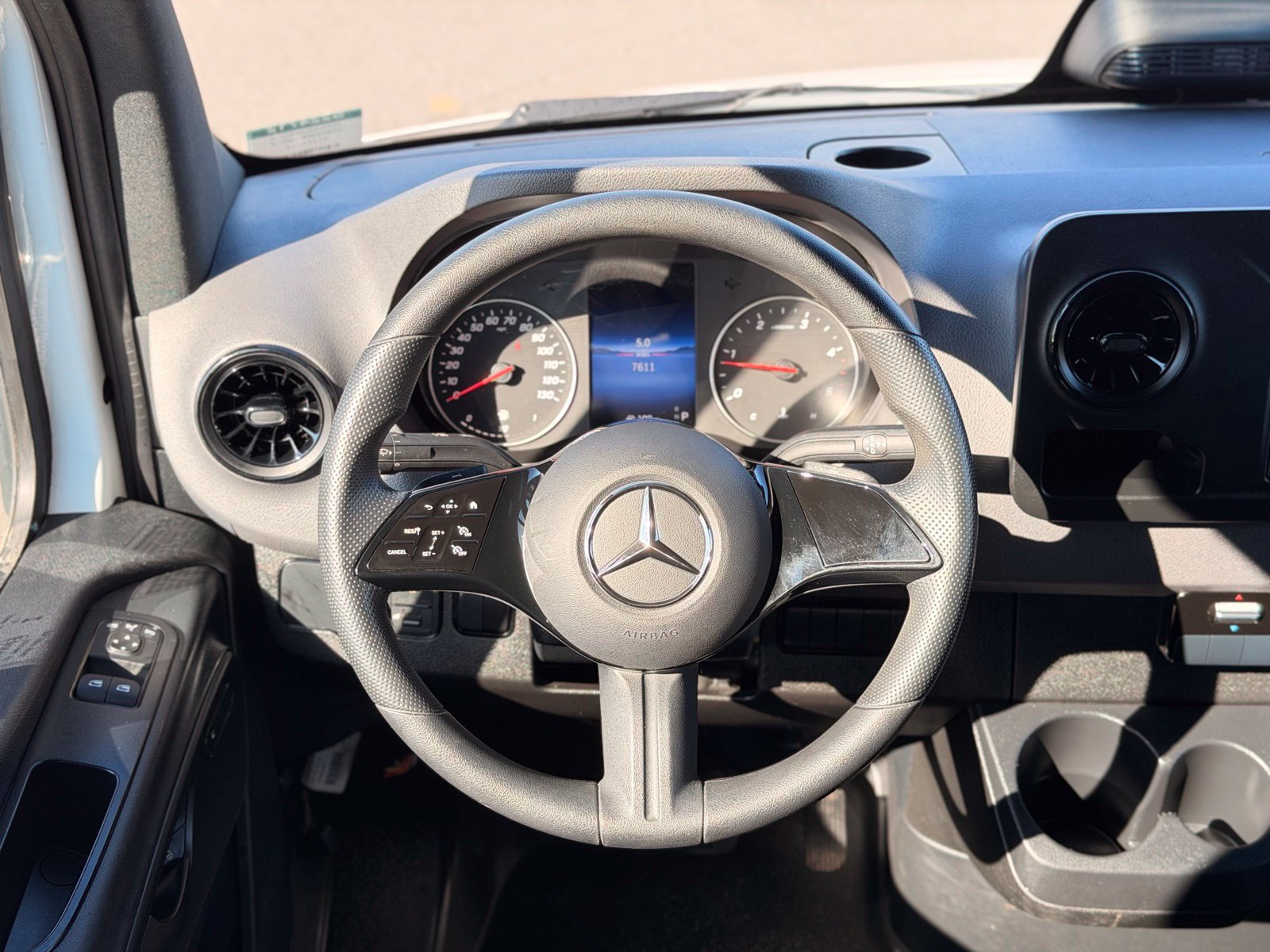 Used 2025 Mercedes-Benz Sprinter 2500 image 26