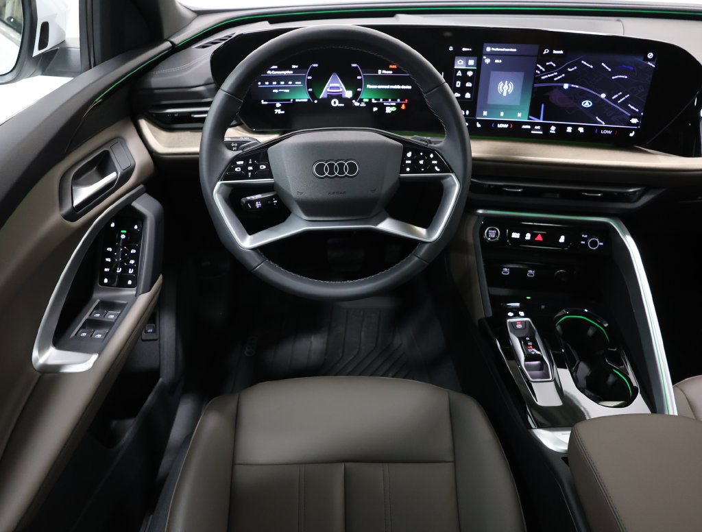 Used 2025 Audi Q5 Premium w/ Convenience Package AWD/4WD image 16