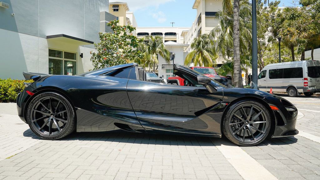 Used 2021 McLaren 720S Spider RWD image 25