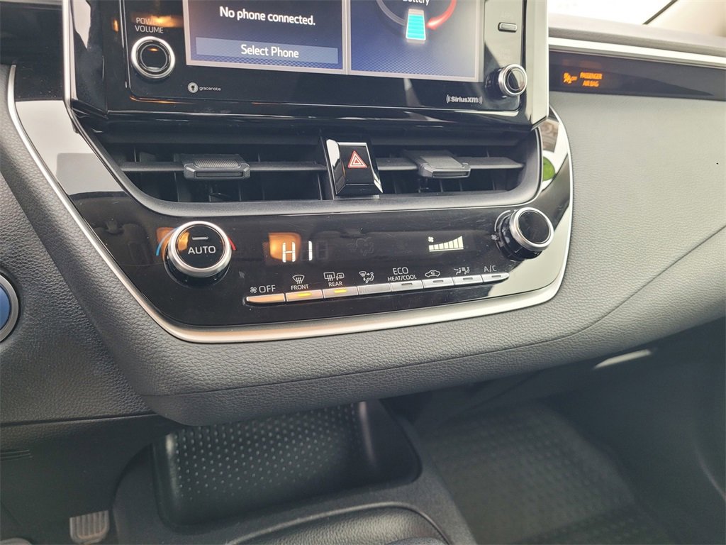 Used 2021 Toyota Corolla LE image 17