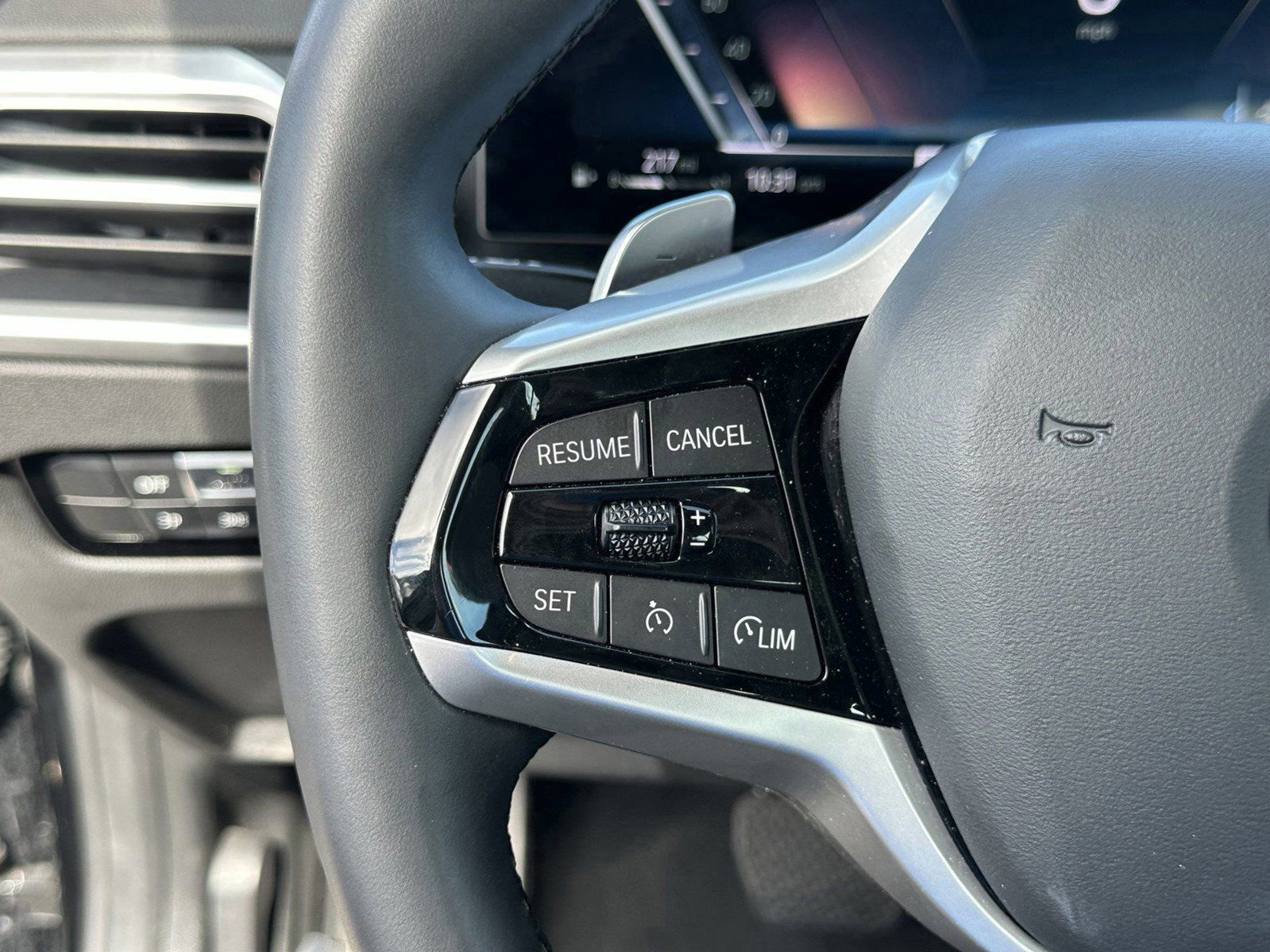 Certified 2025 BMW 330i Sedan image 32