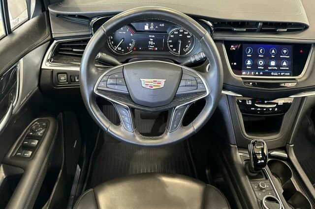 Certified 2023 Cadillac XT5 Premium Luxury w/ LPO, Floor Liner Package AWD/4WD image 14