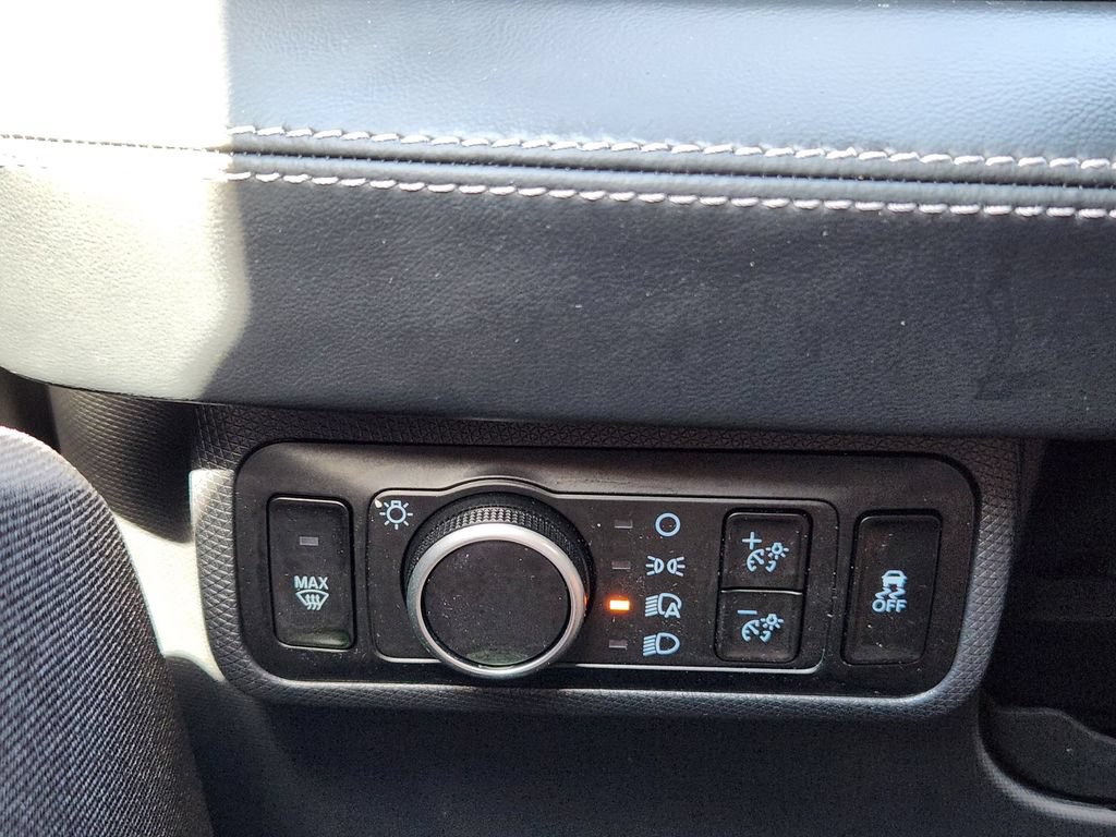 Used 2025 Ford Mustang Mach-E Select w/ Comfort Package Lite AWD/4WD image 31
