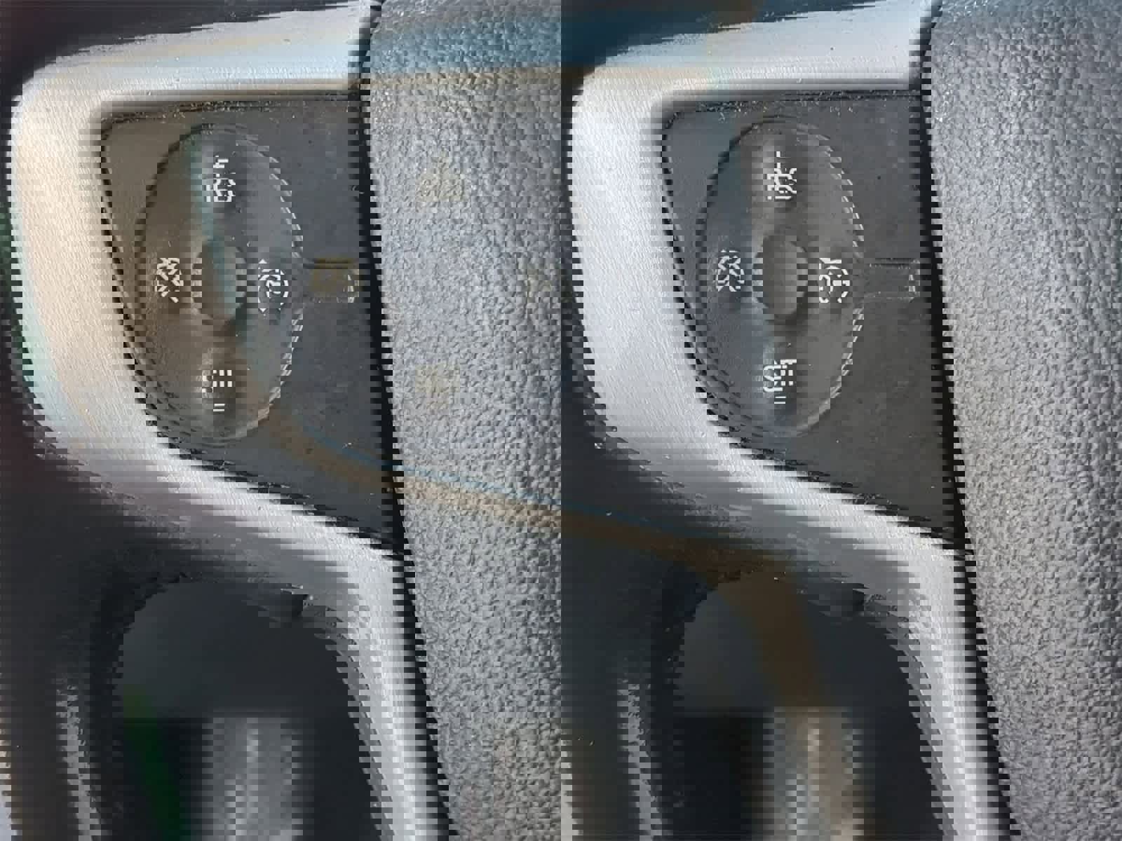 Used 2018 GMC Acadia SLT image 30