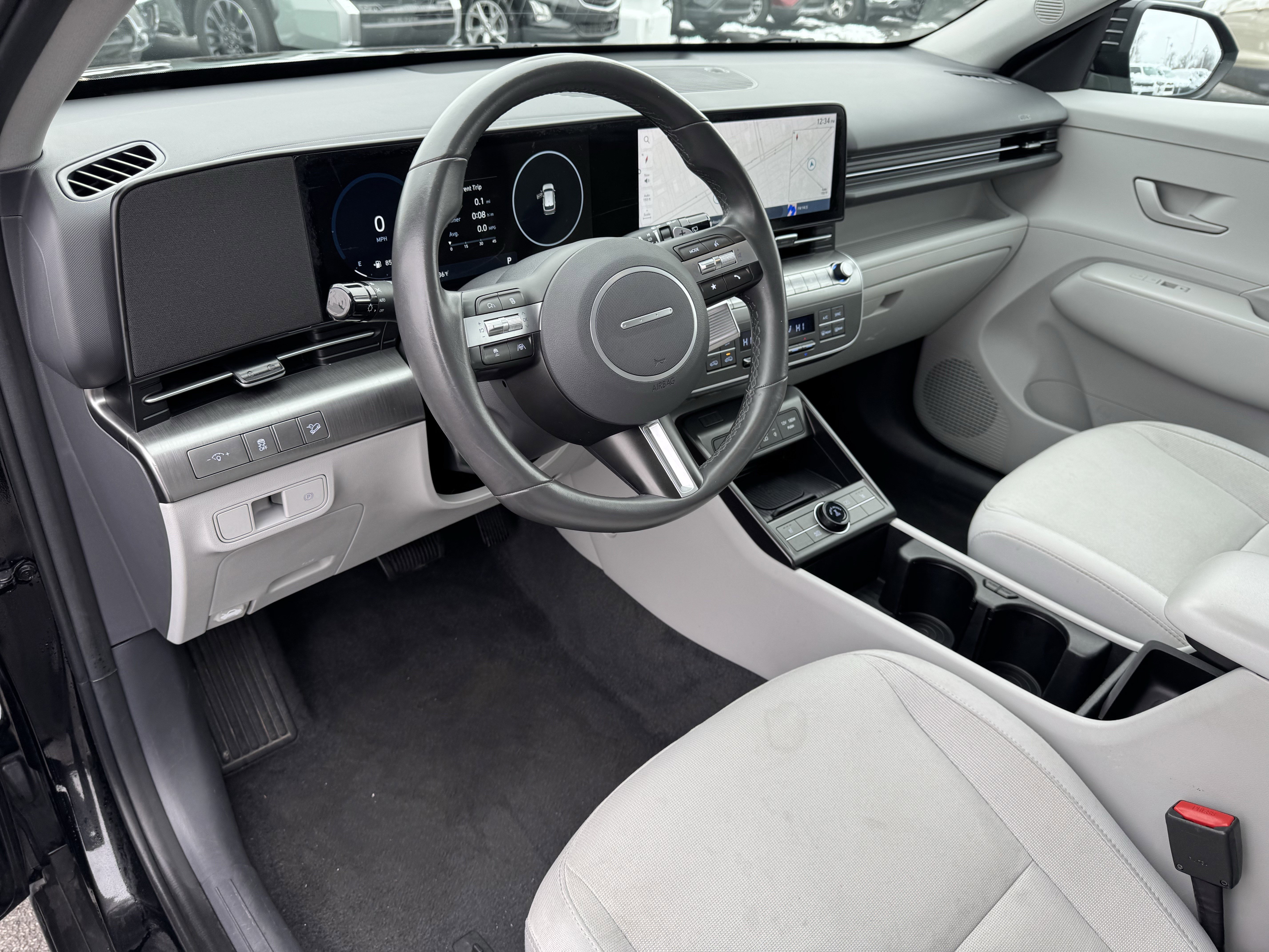 Used 2024 Hyundai Kona SEL w/ Convenience Package image 28