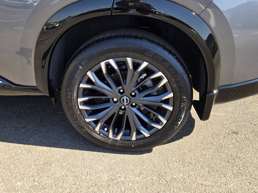 New 2026 Nissan Rogue Platinum w/ Tech Package AWD/4WD image 9
