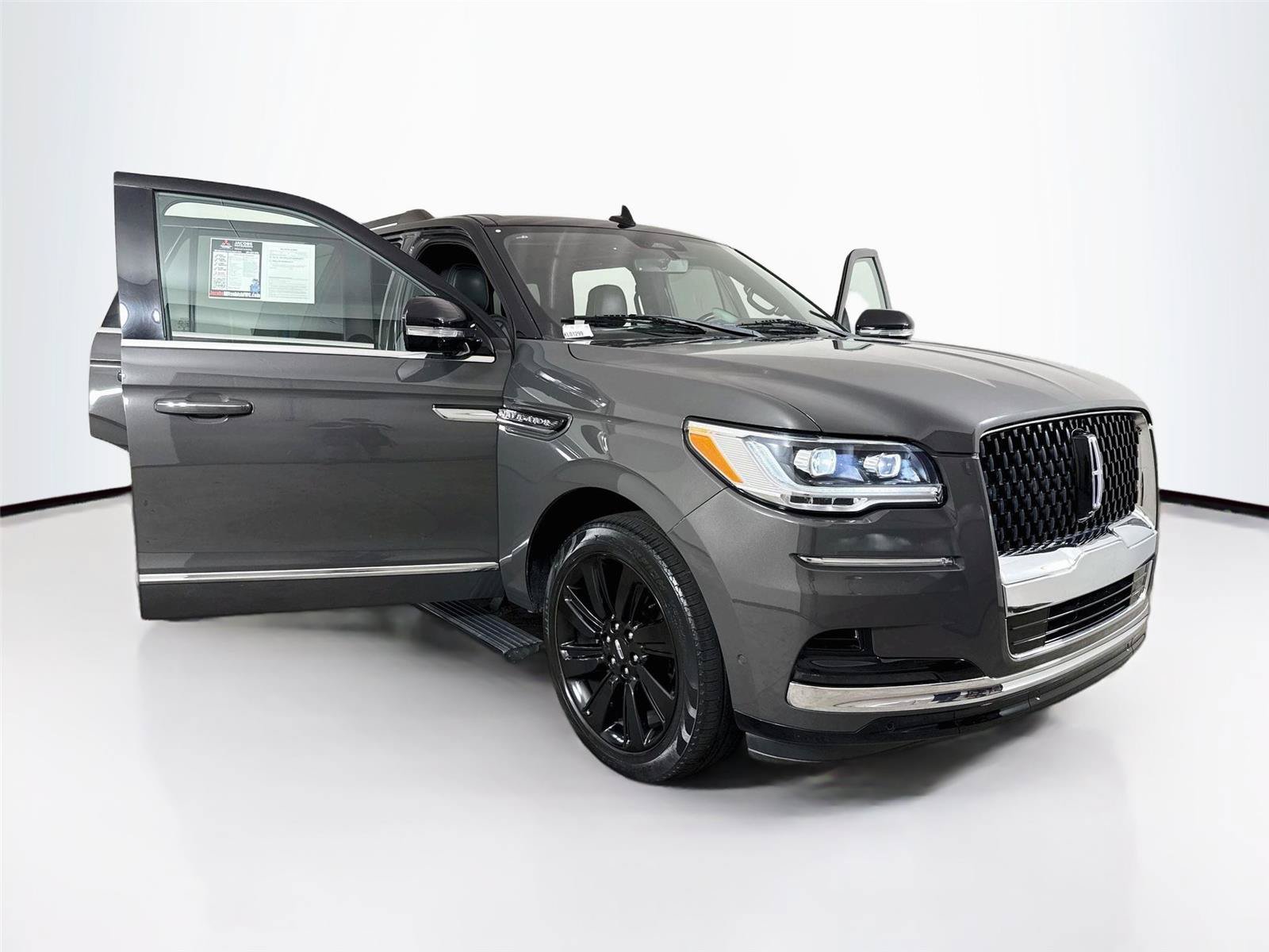 Used 2023 Lincoln Navigator Black Label AWD/4WD image 44