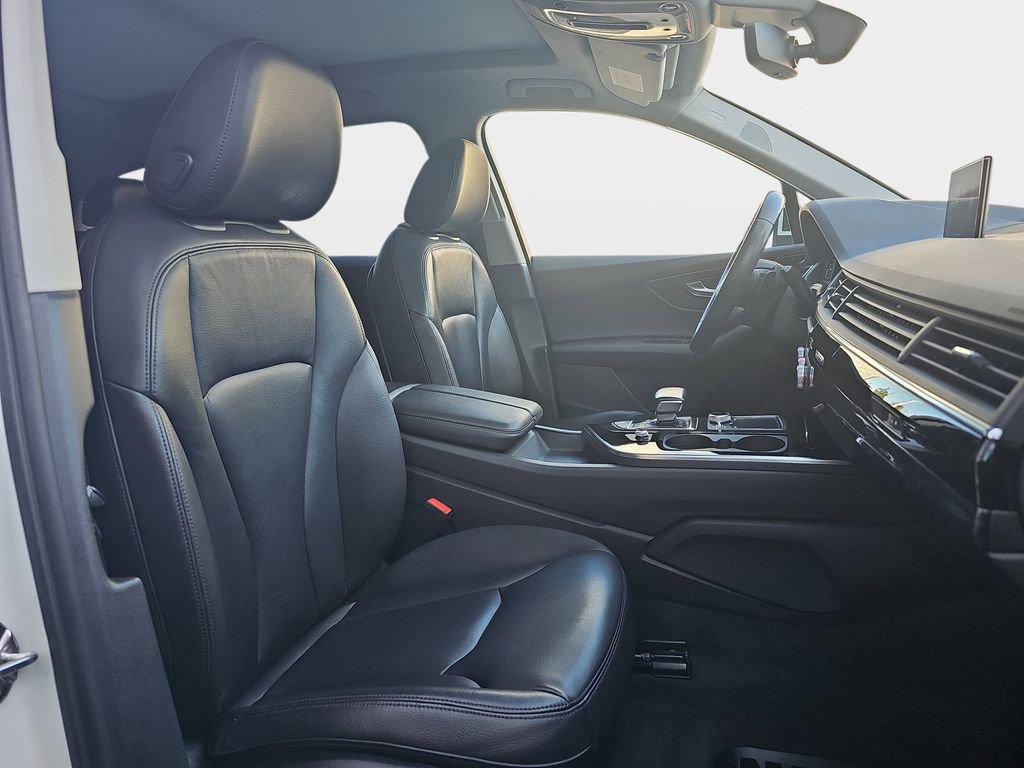 Used 2018 Audi Q7 3.0T Premium Plus w/ Premium Plus Package image 12