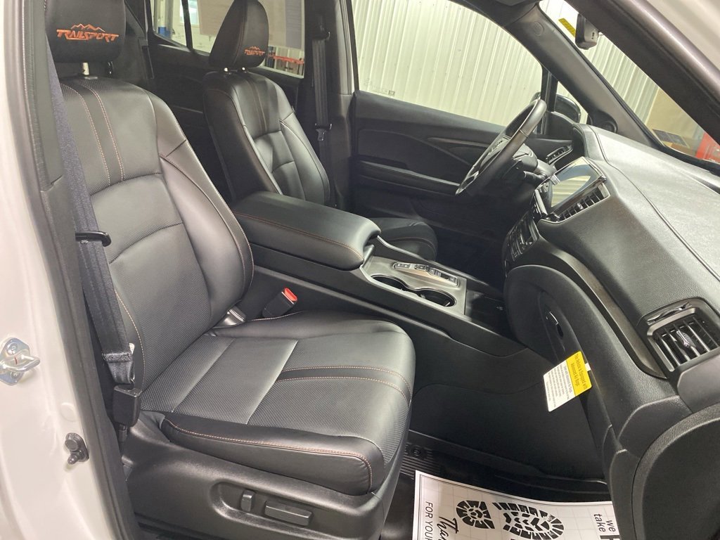 Used 2025 Honda Ridgeline TrailSport image 12