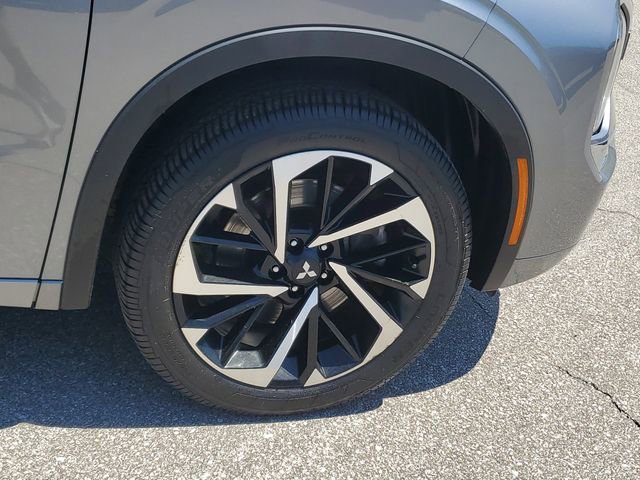Used 2023 Mitsubishi Outlander SEL AWD/4WD image 6