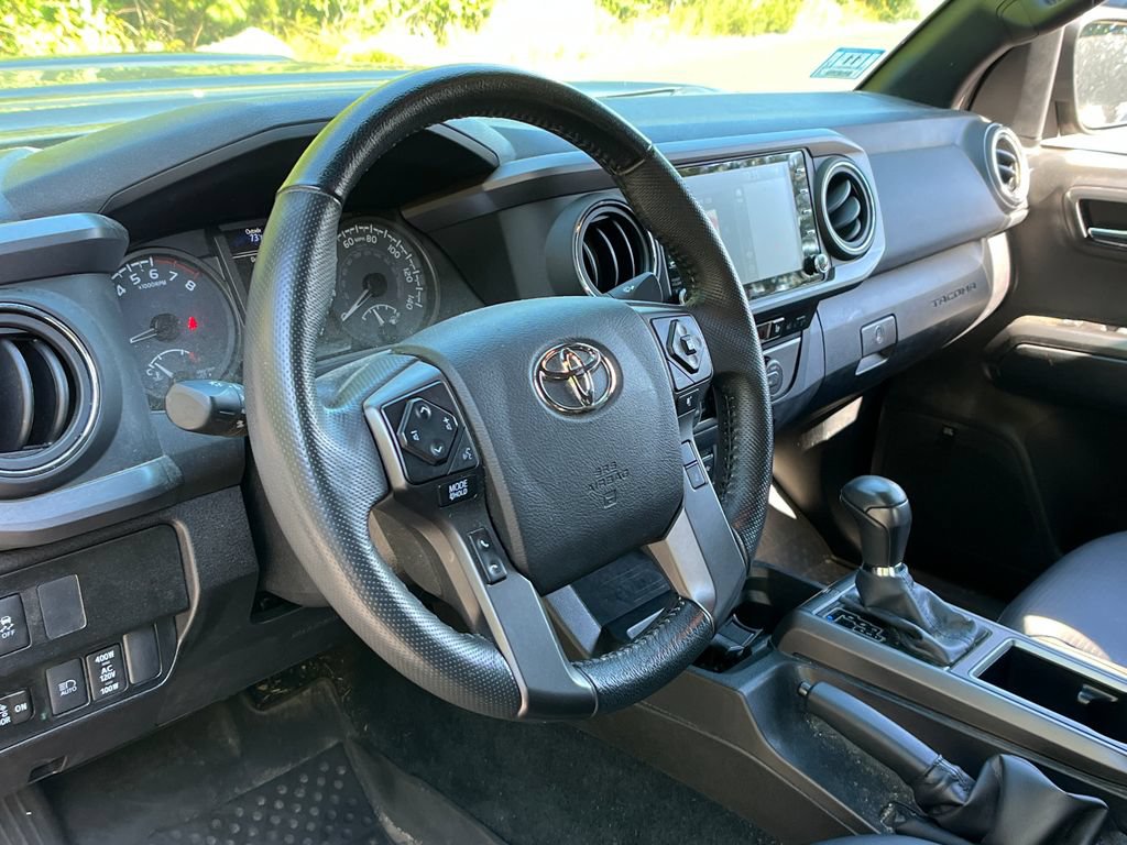 Used 2023 Toyota Tacoma TRD Sport w/ TRD Premium Sport Package AWD/4WD image 9