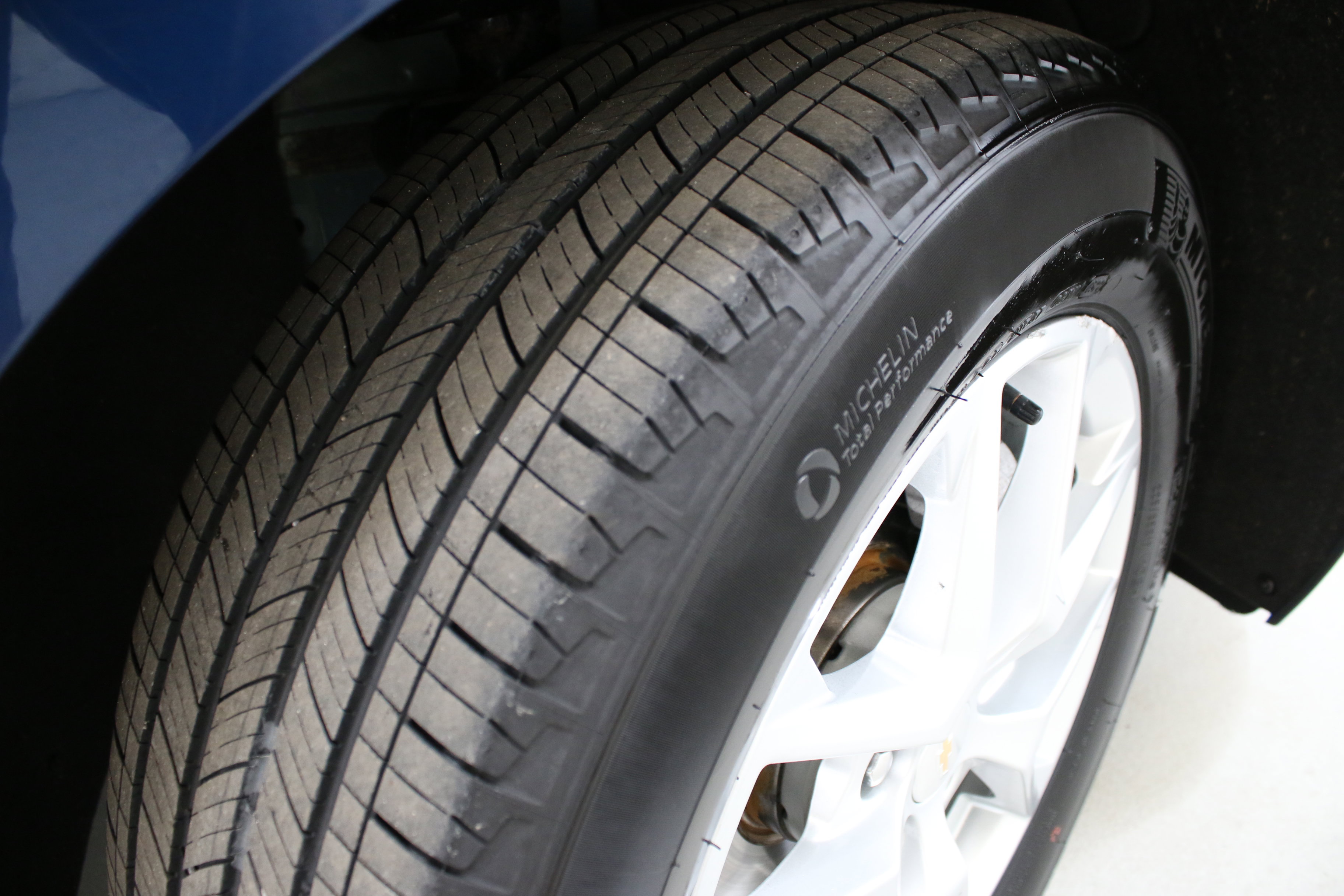Used 2023 Chevrolet Equinox LT FWD image 34
