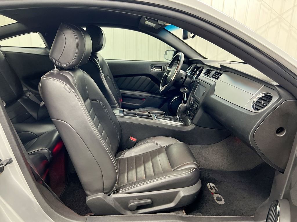 Used 2013 Ford Mustang GT Premium image 21
